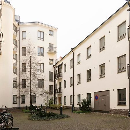 2Ndhomes Loft Apartment With Spa & Balcony By The White Church Helsínquia Exterior foto