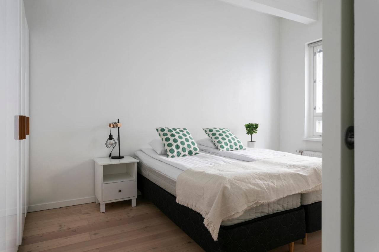 2Ndhomes Loft Apartment With Spa & Balcony By The White Church Helsínquia Exterior foto